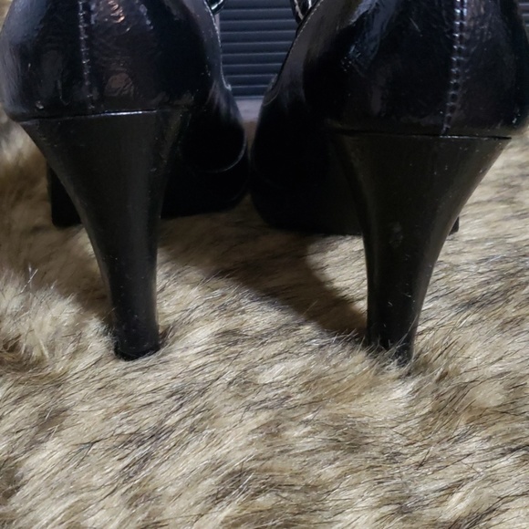 Chinese Laundry Black Peek Toe 4" Heels 9M - Picture 6 of 8
